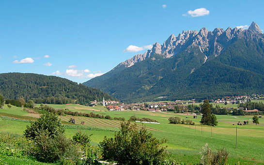 Blick auf die Dolomiten im Sommer